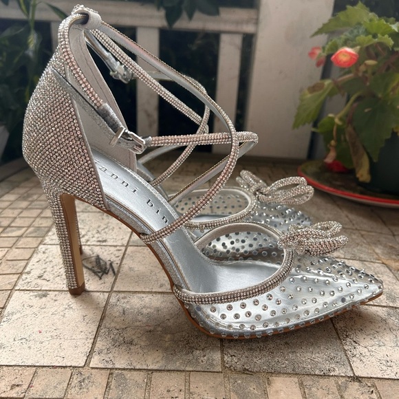 Gianni Bini Shoes - Gianni Bini Elegant Silver Women's Heels sz 10 nwob